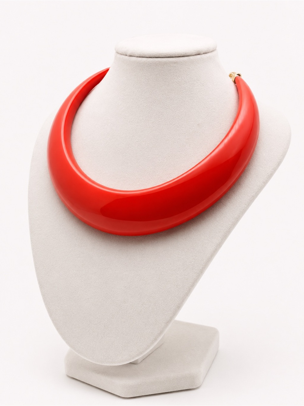High-Gloss Coral Collar Necklace in Vibrant Red